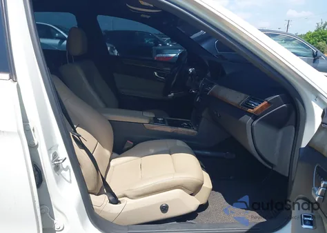 2011 Mercedes-Benz E 350 4Matic z USA, uszkodzony, nr VIN WDDHF8HB0BA433116